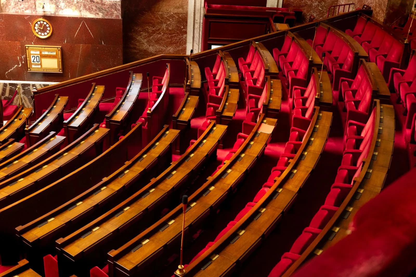 Sénat a adopté le 20 octobre l’abrogation du Code noir. Le texte doit encore être promulgué et prévoit un rapport sur le droit colonial en outre-mer.