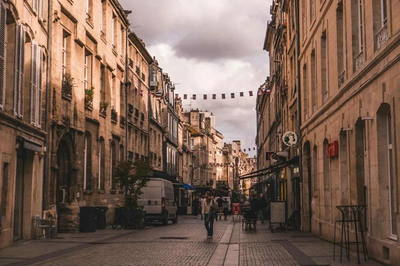 À l’heure de la rentrée, Caen confirme son poids de grande ville universitaire en Normandie.