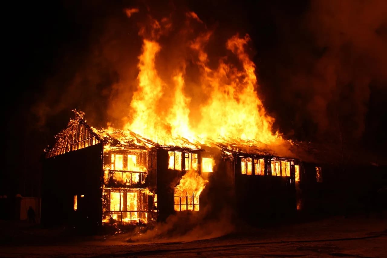 Incendie à Fleury-sur-Orne : trois mineurs interpellés